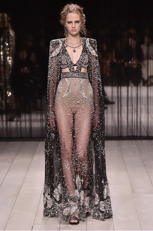 Alexander McQueen - Front Row